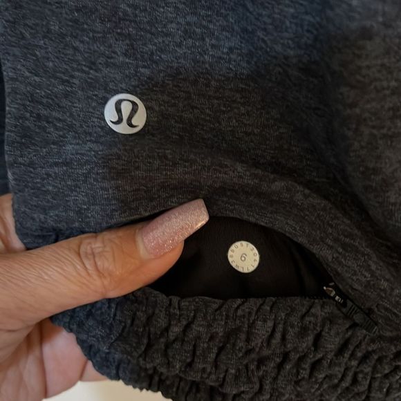 Lululemon Lead The Pack Hoodie Sweatshirt Size 6 - Picture 8 of 8